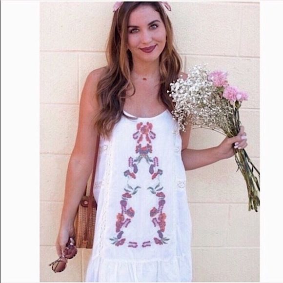 White Crochet Embroidered Front Lace Up Back Sun Dress - Picture 12 of 12
